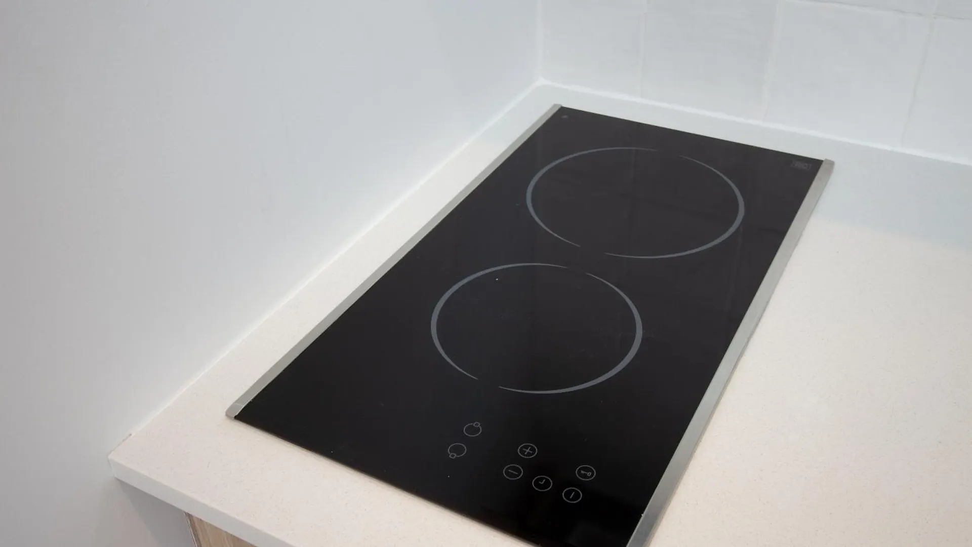 Studio #3 - Self Check-In - Plateau - St-Denis Montreal Apartment