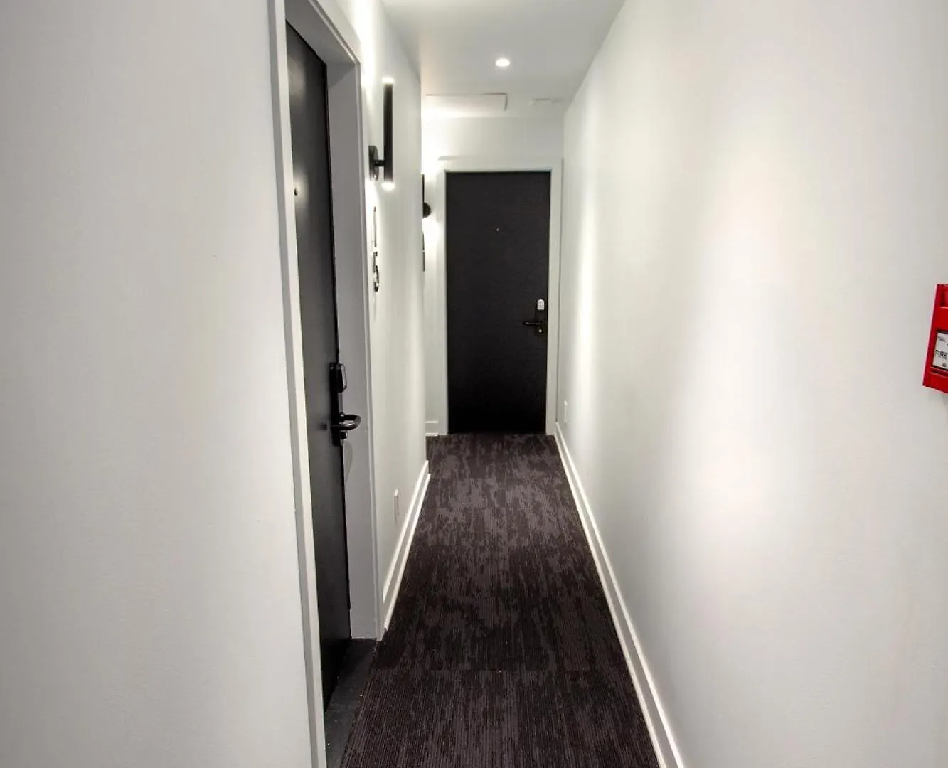 Studio #3 - Self Check-In - Plateau - St-Denis Montreal Canada